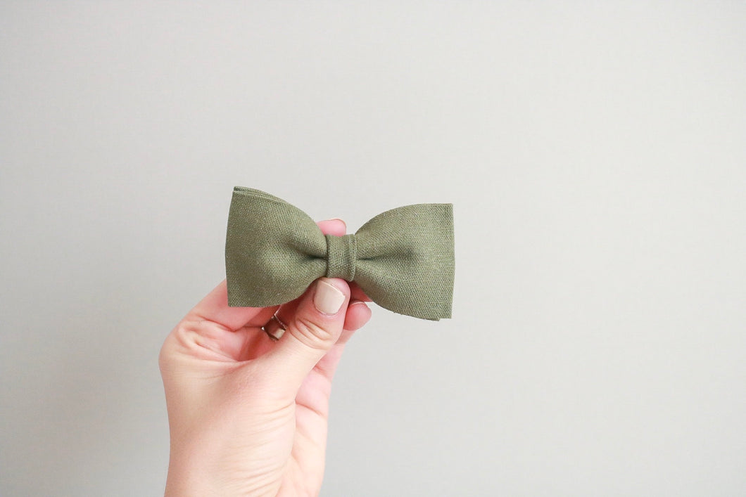 Green Linen Bow Tie