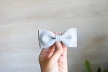 Light Chambray Linen Bow Tie